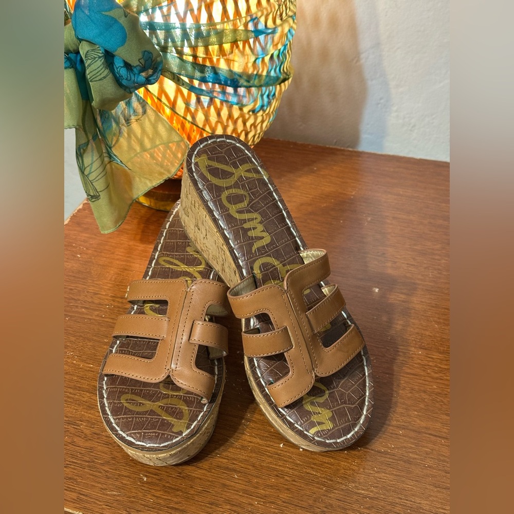 Sam Edelman Women’s size 7 Tan Platform Slip-On Sandals
